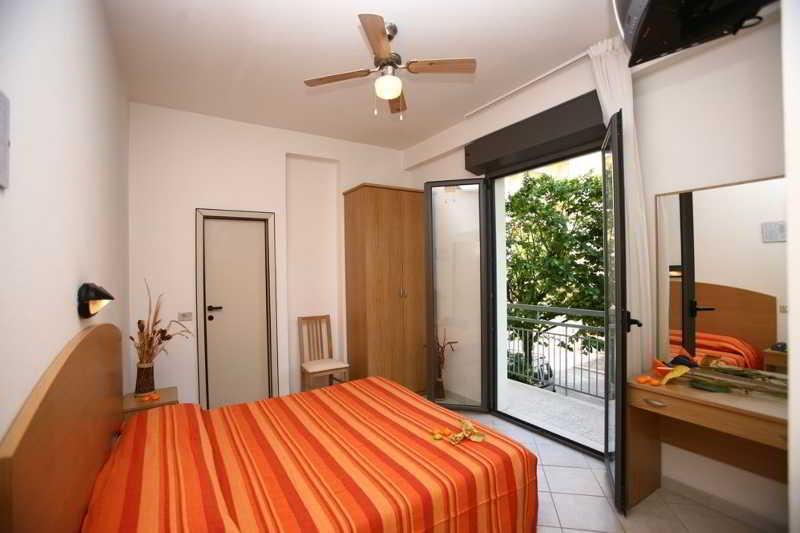 Hotel Italy Misano Adriatico Zewnętrze zdjęcie