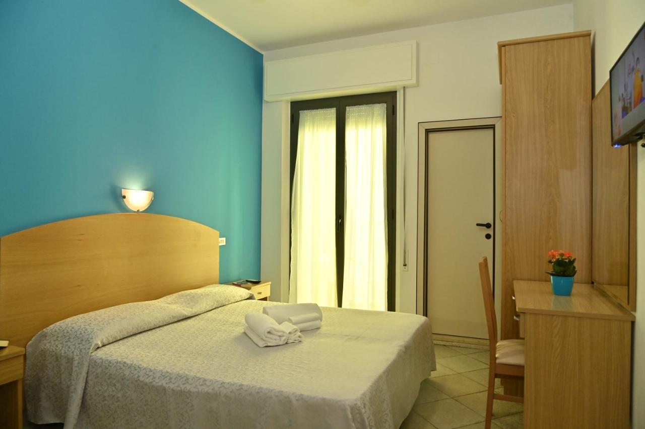 Hotel Italy Misano Adriatico Zewnętrze zdjęcie